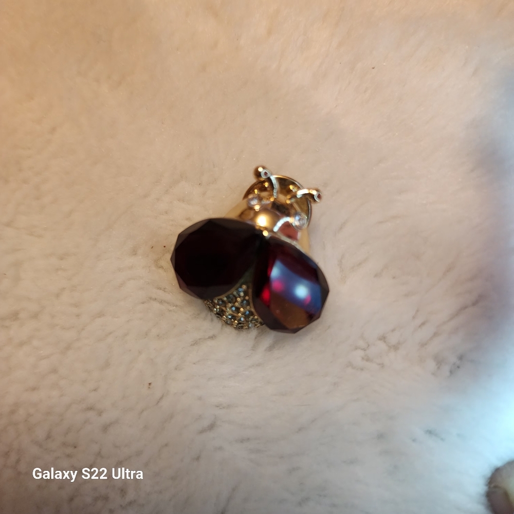 Elegant Gold Bee Brooch CUTEST LITTLE BEE EVER! RUBY wings Aurora Borealis Gems